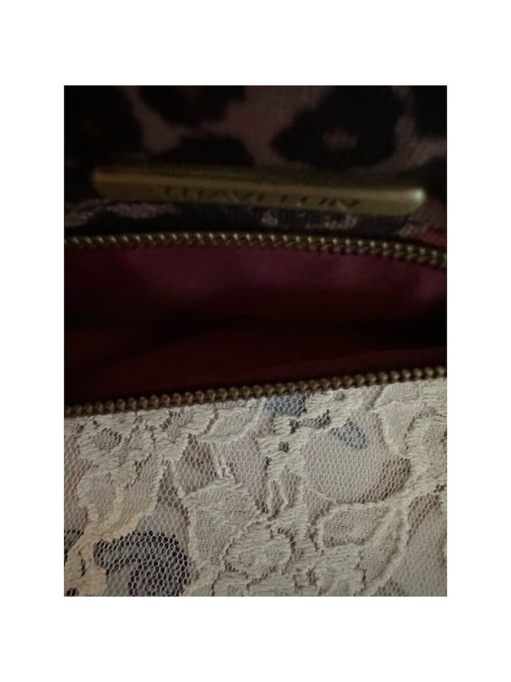 Travelon Women's RFID Blocking Animal Print Wristlet Wallet - Picture 4 of 4